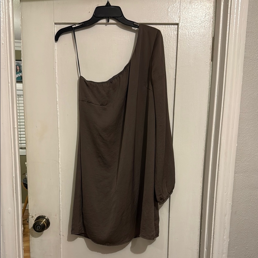 Foreign Exchange Green Asymmetrical One-Shoulder Sheath Dress